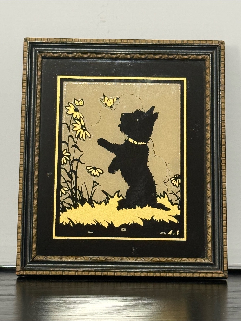 VTG RELIANCE Black & Gold Reverse Painting of a Scottie Dog w/Butterfly Framed - Picture 2 of 8